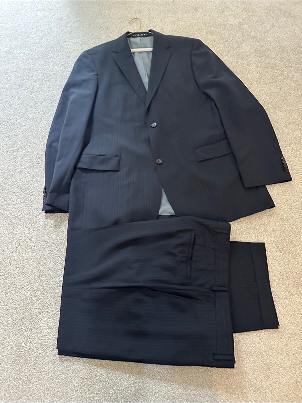 Hugo BossMen's Classic Navy Two-Piece Suit - Unbranded
